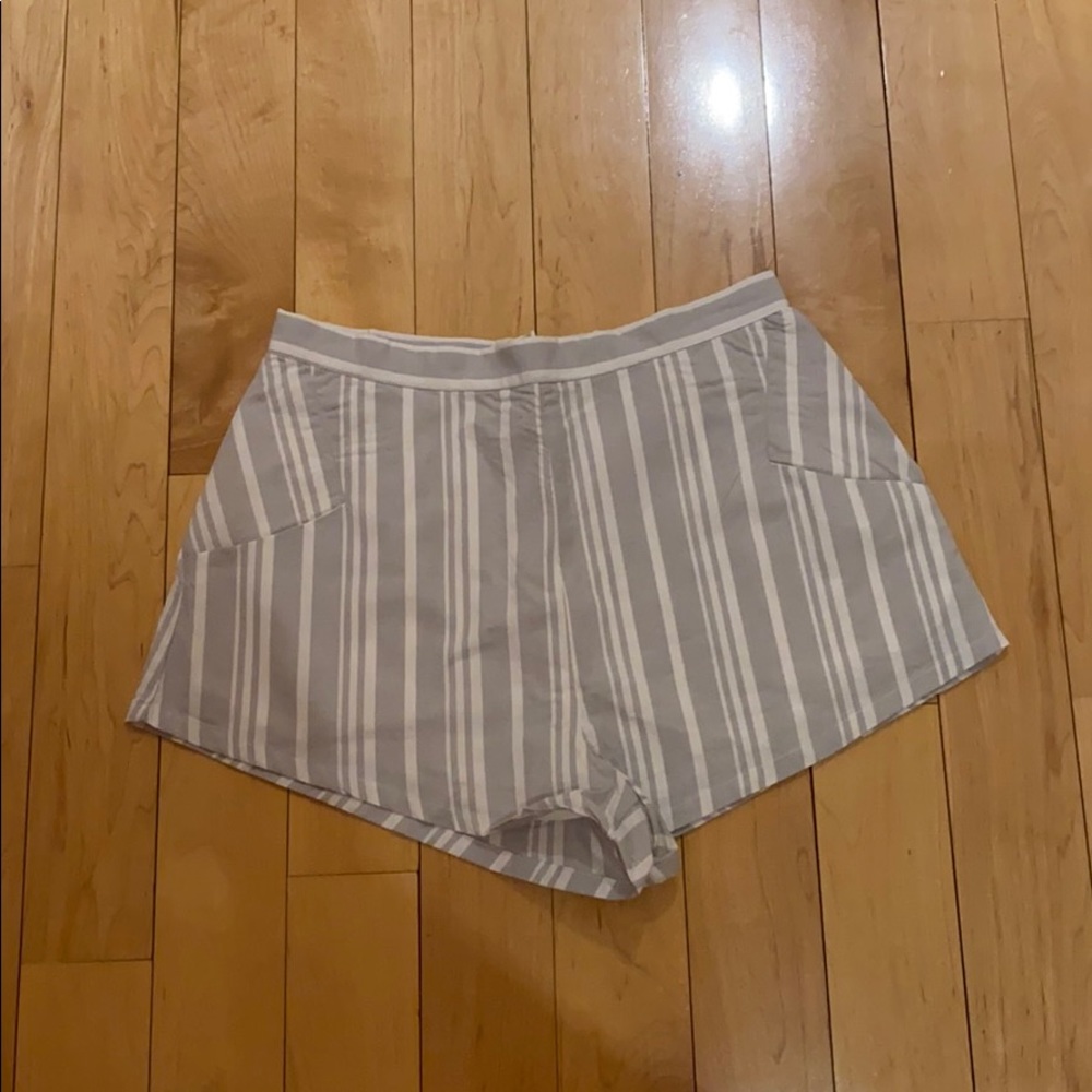 Tobi grey and white striped shorts